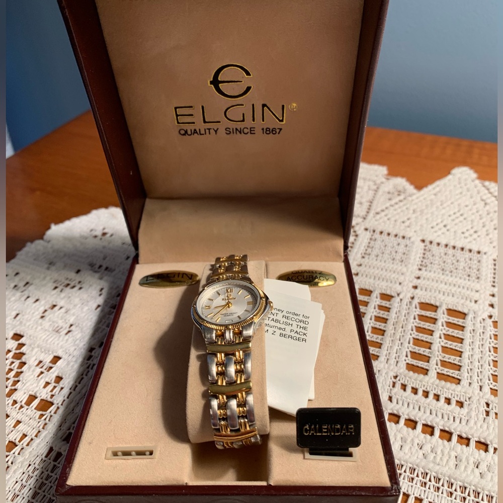 Elgin ladies watch. New in box. Never worn.